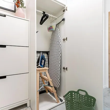 아파트 Fully Equipped With Terraces, Free Garage Parking, Netflix & Ac - By Cz