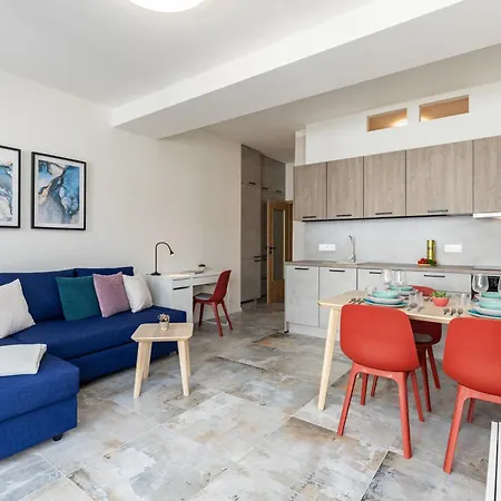 דירה Fully Equipped With Terraces, Free Garage Parking, Netflix & Ac - By Cz Slapanice