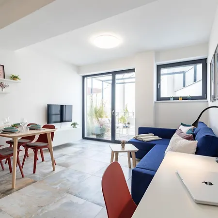 Fully Equipped With Terraces, Free Garage Parking, Netflix & Ac - By Cz Slapanice