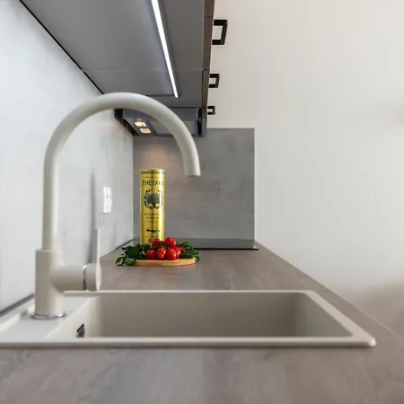 דירה Fully Equipped With Terraces, Free Garage Parking, Netflix & Ac - By Cz