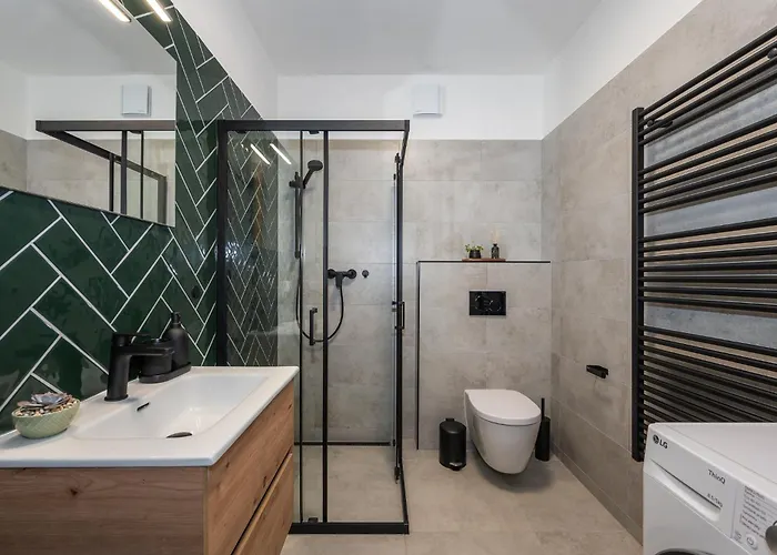 Fully Equipped With Terraces, Free Garage Parking, Netflix & Ac - By Cz 아파트 Slapanice