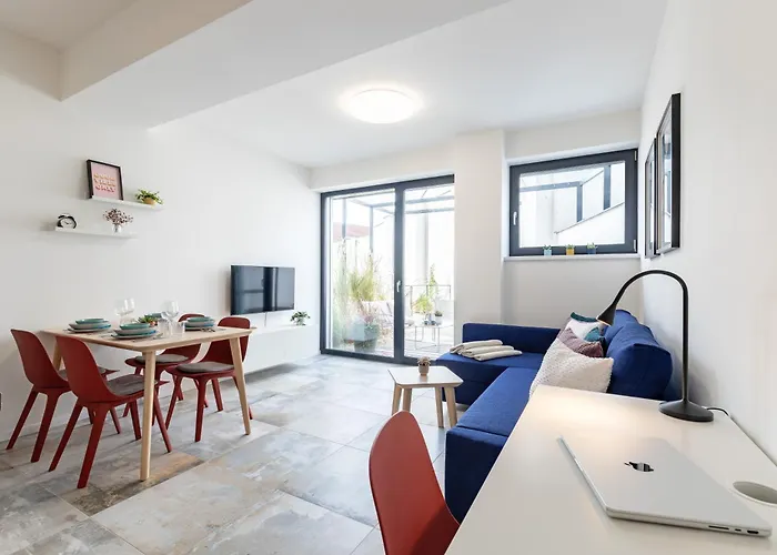 Fully Equipped With Terraces, Free Garage Parking, Netflix & Ac - By Cz Slapanice