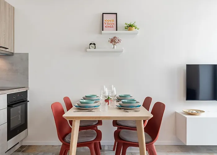 Fully Equipped With Terraces, Free Garage Parking, Netflix & Ac - By Cz * Slapanice