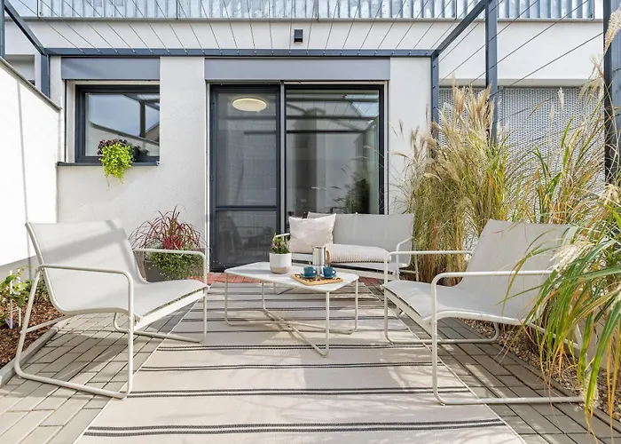 Fully Equipped With Terraces, Free Garage Parking, Netflix & Ac - By Cz 아파트