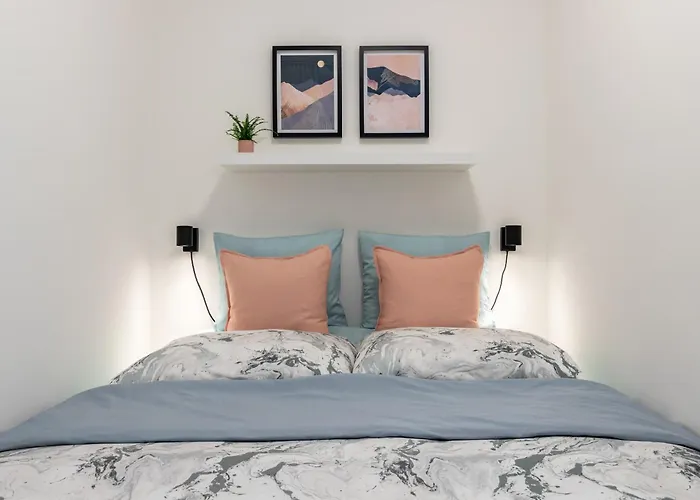 아파트 Fully Equipped With Terraces, Free Garage Parking, Netflix & Ac - By Cz Slapanice